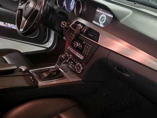 MERCEDES-BENZ-C 200-1.8 CGI AVANTGARDE 16V GASOLINA 4P AUTOMÁTICO MERCEDES-BENZ-C 200-2012