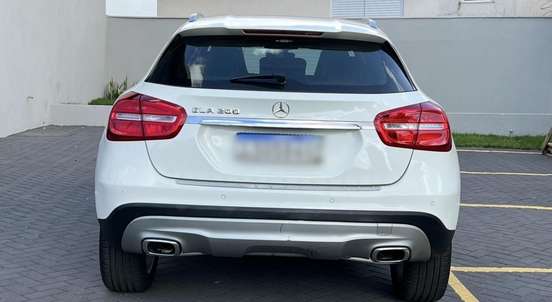 MERCEDES-BENZ-GLA 200-2016