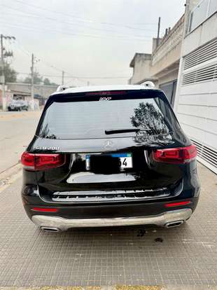 MERCEDES-BENZ-GLB 200-2021