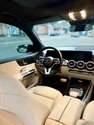 MERCEDES-BENZ-GLB 200-2021