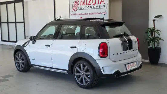 MINI-COUNTRYMAN-2015