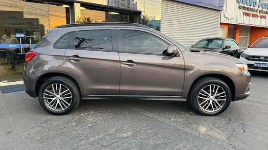 MITSUBISHI-ASX-2017