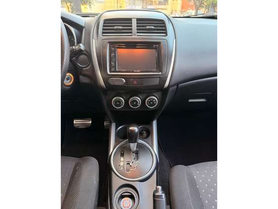 MITSUBISHI-ASX-2011