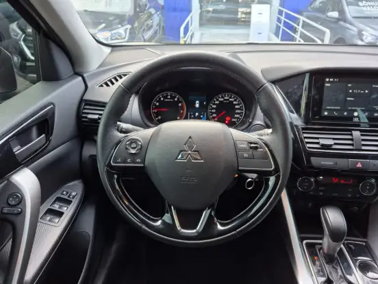 MITSUBISHI-ECLIPSE CROSS-2024