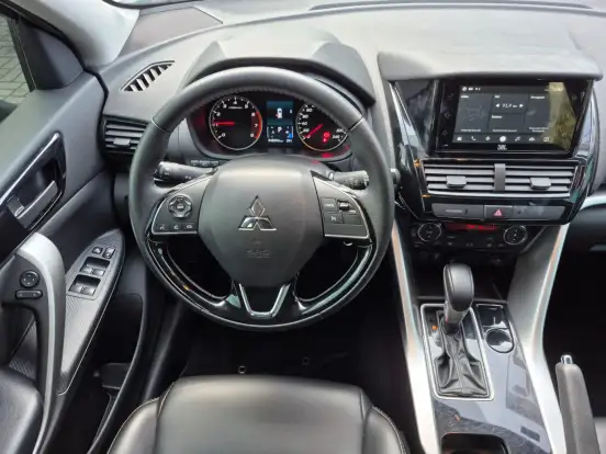 MITSUBISHI-ECLIPSE CROSS-2024