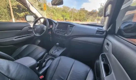 MITSUBISHI-L200 TRITON-2020