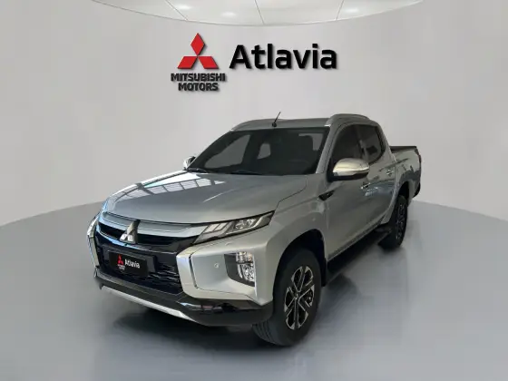 MITSUBISHI L200 TRITON 2.4 16V TURBO DIESEL SPORT HPE-S CD 4P 4X4 AUTOMÁTICO MITSUBISHI L200 TRITON 2.4 16V TURBO DIESEL SPORT HPE-S CD 4P 4X4 AUTOMÁTICO