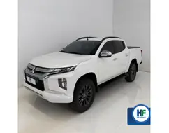 MITSUBISHI L200 TRITON 2.4 16V TURBO DIESEL SPORT HPE CD 4P 4X4 AUTOMÁTICO MITSUBISHI L200 TRITON 2.4 16V TURBO DIESEL SPORT HPE CD 4P 4X4 AUTOMÁTICO