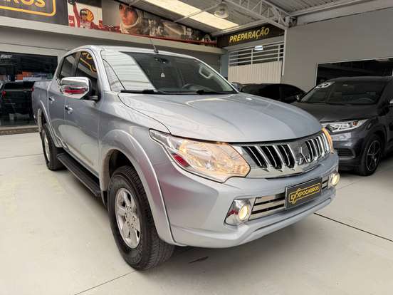 MITSUBISHI-L200 TRITON-2.4 16V TURBO DIESEL SPORT HPE TOP CD 4P 4X4 AUTOMÁTICO MITSUBISHI-L200 TRITON-2017