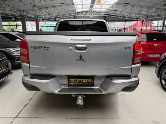 MITSUBISHI-L200 TRITON-2.4 16V TURBO DIESEL SPORT HPE TOP CD 4P 4X4 AUTOMÁTICO MITSUBISHI-L200 TRITON-2017