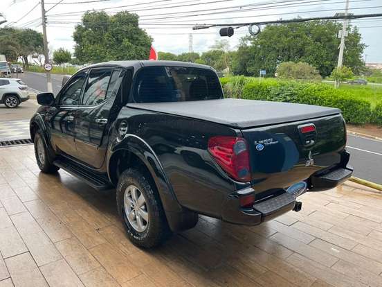 MITSUBISHI-L200 TRITON-3.2 HPE 4X4 CD 16V TURBO INTERCOOLER DIESEL 4P AUTOMÁTICO MITSUBISHI-L200 TRITON-2012