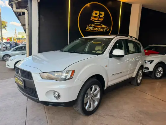 MITSUBISHI OUTLANDER 2.0 16V GASOLINA 4P AUTOMÁTICO MITSUBISHI OUTLANDER 2.0 16V GASOLINA 4P AUTOMÁTICO
