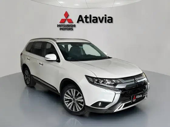 MITSUBISHI OUTLANDER 2.2 MIVEC DI-D DIESEL HPE-S AWD AUTOMÁTICO MITSUBISHI OUTLANDER 2.2 MIVEC DI-D DIESEL HPE-S AWD AUTOMÁTICO