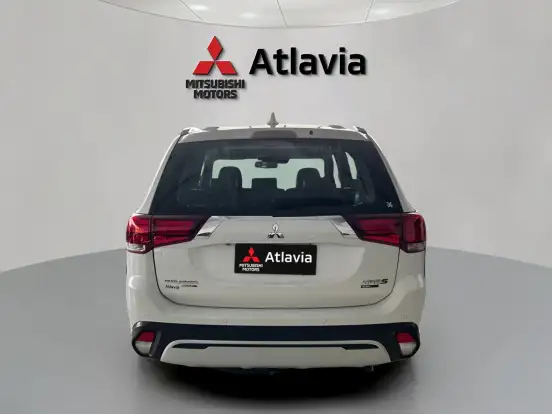 MITSUBISHI-OUTLANDER-2.2 MIVEC DI-D DIESEL HPE-S AWD AUTOMÁTICO MITSUBISHI-OUTLANDER-2021