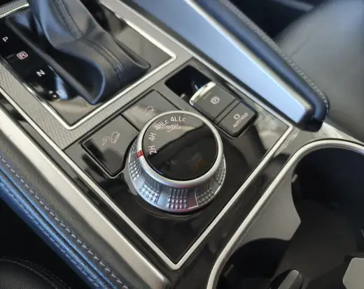 MITSUBISHI-PAJERO SPORT-2023
