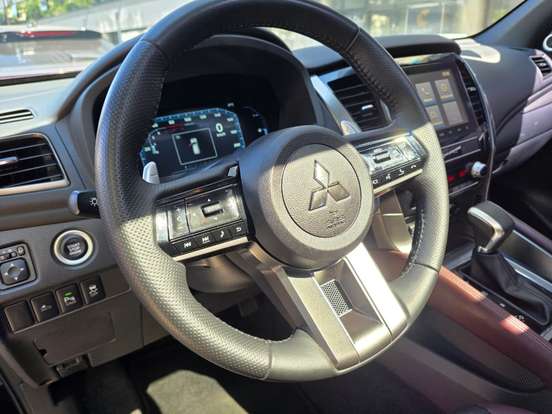 MITSUBISHI-PAJERO SPORT-2024