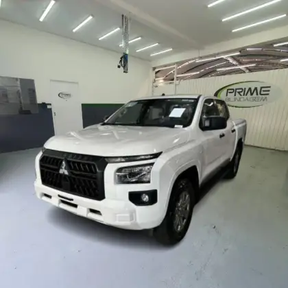 MITSUBISHI TRITON 2.4 BITURBO DIESEL CD HPE 4X4 AUTOMÁTICO MITSUBISHI TRITON 2.4 BITURBO DIESEL CD HPE 4X4 AUTOMÁTICO