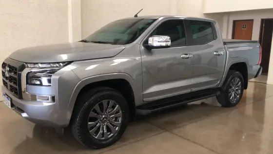 MITSUBISHI TRITON 2.4 BITURBO DIESEL CD HPE 4X4 AUTOMÁTICO MITSUBISHI TRITON 2.4 BITURBO DIESEL CD HPE 4X4 AUTOMÁTICO