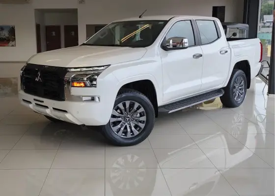 MITSUBISHI TRITON 2.4 BITURBO DIESEL CD HPE-S 4X4 AUTOMÁTICO MITSUBISHI TRITON 2.4 BITURBO DIESEL CD HPE-S 4X4 AUTOMÁTICO
