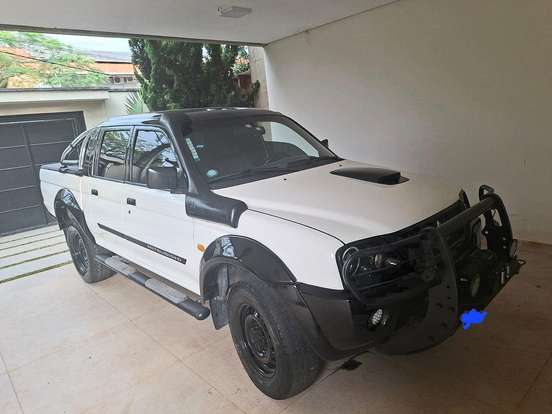 MITSUBISHI-L200-2009