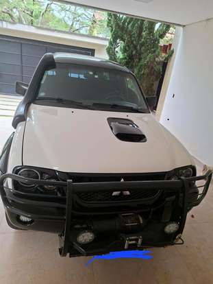 MITSUBISHI-L200-2009