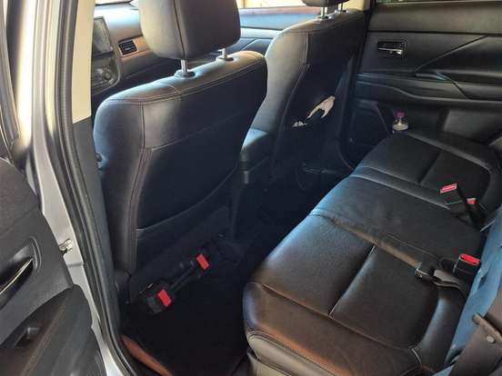MITSUBISHI-OUTLANDER-2.0 16V GASOLINA 4P AUTOMÁTICO MITSUBISHI-OUTLANDER-2014