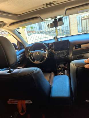MITSUBISHI-OUTLANDER-2014