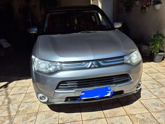 MITSUBISHI-OUTLANDER-2.0 16V GASOLINA 4P AUTOMÁTICO MITSUBISHI-OUTLANDER-2014