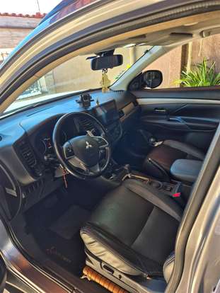 MITSUBISHI-OUTLANDER-2014