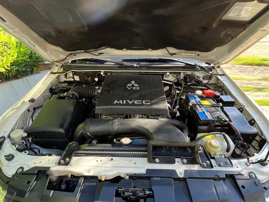 MITSUBISHI-PAJERO FULL-3.8 HPE 4X4 V6 24V GASOLINA 2P AUTOMÁTICO MITSUBISHI-PAJERO FULL-2014