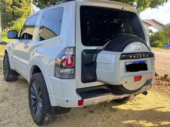 MITSUBISHI-PAJERO FULL-3.8 HPE 4X4 V6 24V GASOLINA 2P AUTOMÁTICO MITSUBISHI-PAJERO FULL-2014