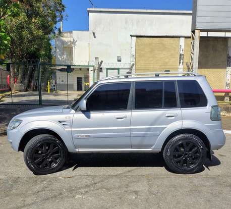 MITSUBISHI-PAJERO TR4-2010