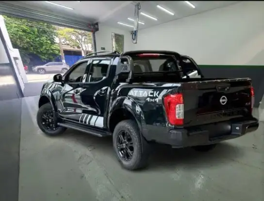 NISSAN-FRONTIER-2025