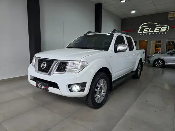 NISSAN FRONTIER 2.5 SL 4X4 CD TURBO ELETRONIC DIESEL 4P AUTOMÁTICO NISSAN FRONTIER 2.5 SL 4X4 CD TURBO ELETRONIC DIESEL 4P AUTOMÁTICO