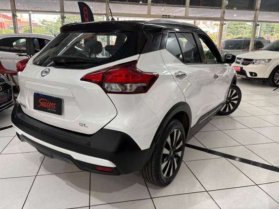 NISSAN-KICKS-2020