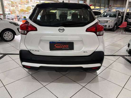 NISSAN-KICKS-2020