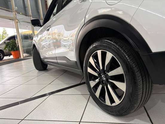 NISSAN-KICKS-1.6 16V FLEXSTART SL 4P XTRONIC NISSAN-KICKS-2020