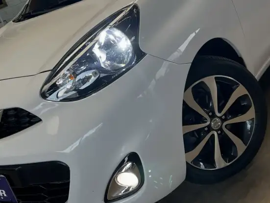 NISSAN-MARCH-2016