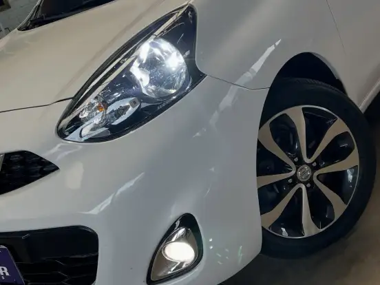 NISSAN-MARCH-1.6 SL 16V FLEX 4P XTRONIC NISSAN-MARCH-2016