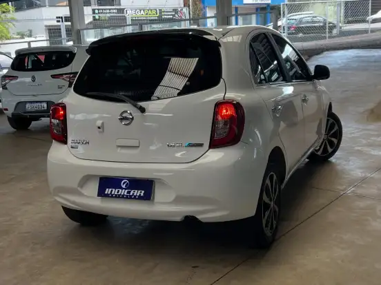 NISSAN-MARCH-1.6 SL 16V FLEX 4P XTRONIC NISSAN-MARCH-2016