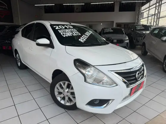 NISSAN VERSA 1.6 16V FLEXSTART SV 4P XTRONIC NISSAN VERSA 1.6 16V FLEXSTART SV 4P XTRONIC