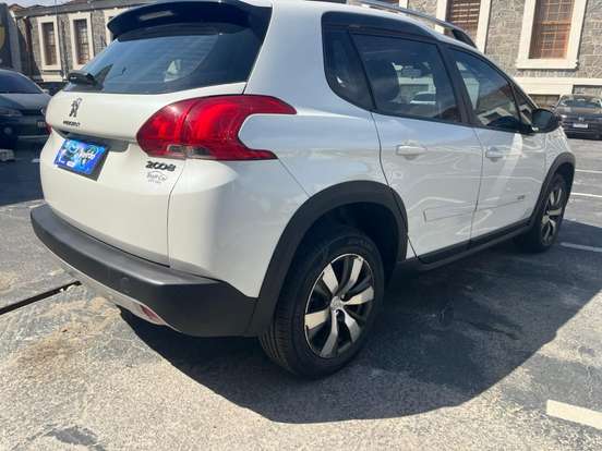 PEUGEOT-2008-2018