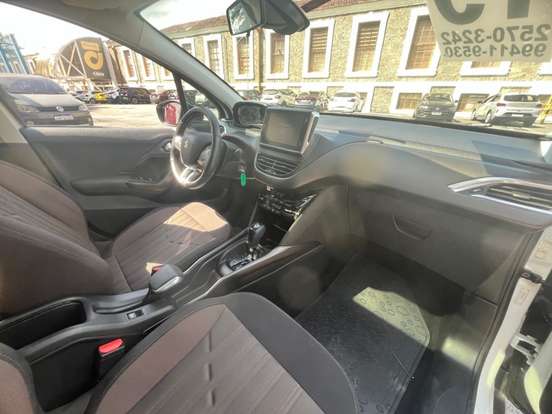 PEUGEOT-2008-1.6 16V FLEX GRIFFE 4P AUTOMÁTICO PEUGEOT-2008-2018