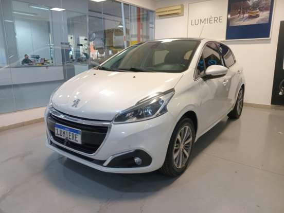 PEUGEOT-208-2016