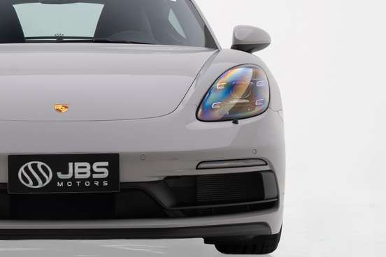 PORSCHE-718-2025