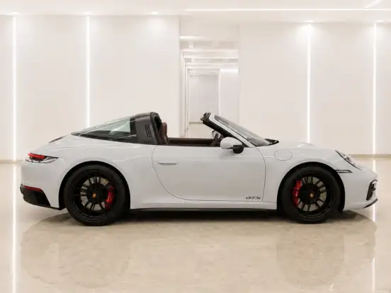 PORSCHE-911-3.0 24V H6 GASOLINA TARGA 4 GTS PDK PORSCHE-911-2023
