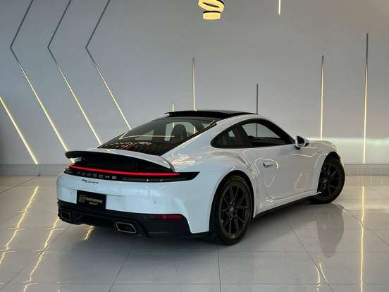 PORSCHE-911-2025