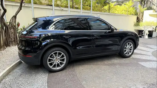 PORSCHE-CAYENNE-2018