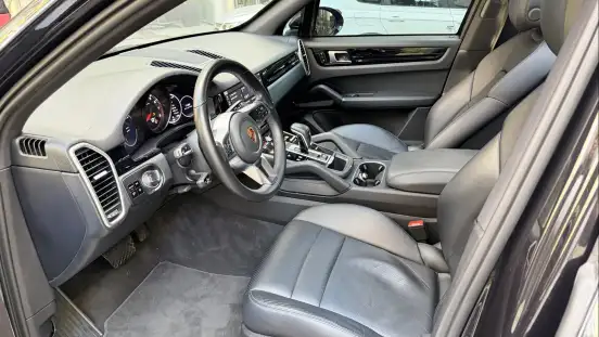 PORSCHE-CAYENNE-2018