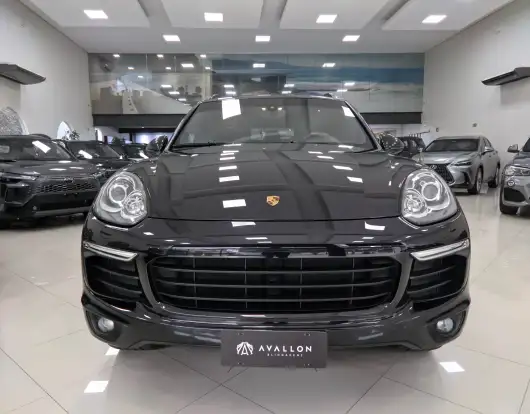 PORSCHE-CAYENNE-2016